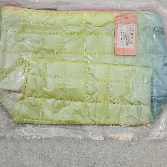 Boys Lie Purple Tie-Dye Tote with Pastel Cosmetic  Pouches - Picture 7 of 16